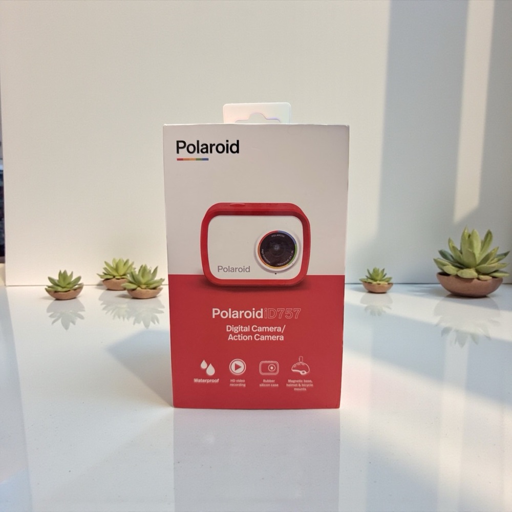 POLAROID iD757 Digital/Action Camera